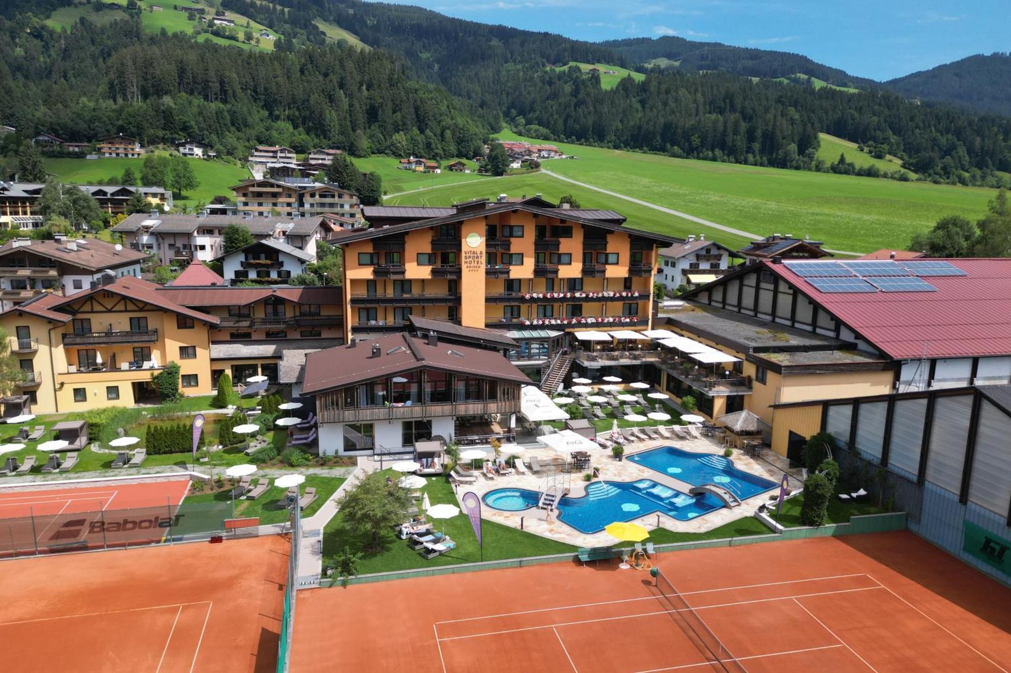 Vital & Sporthotel Brixen Brixen im Thale Exterior foto